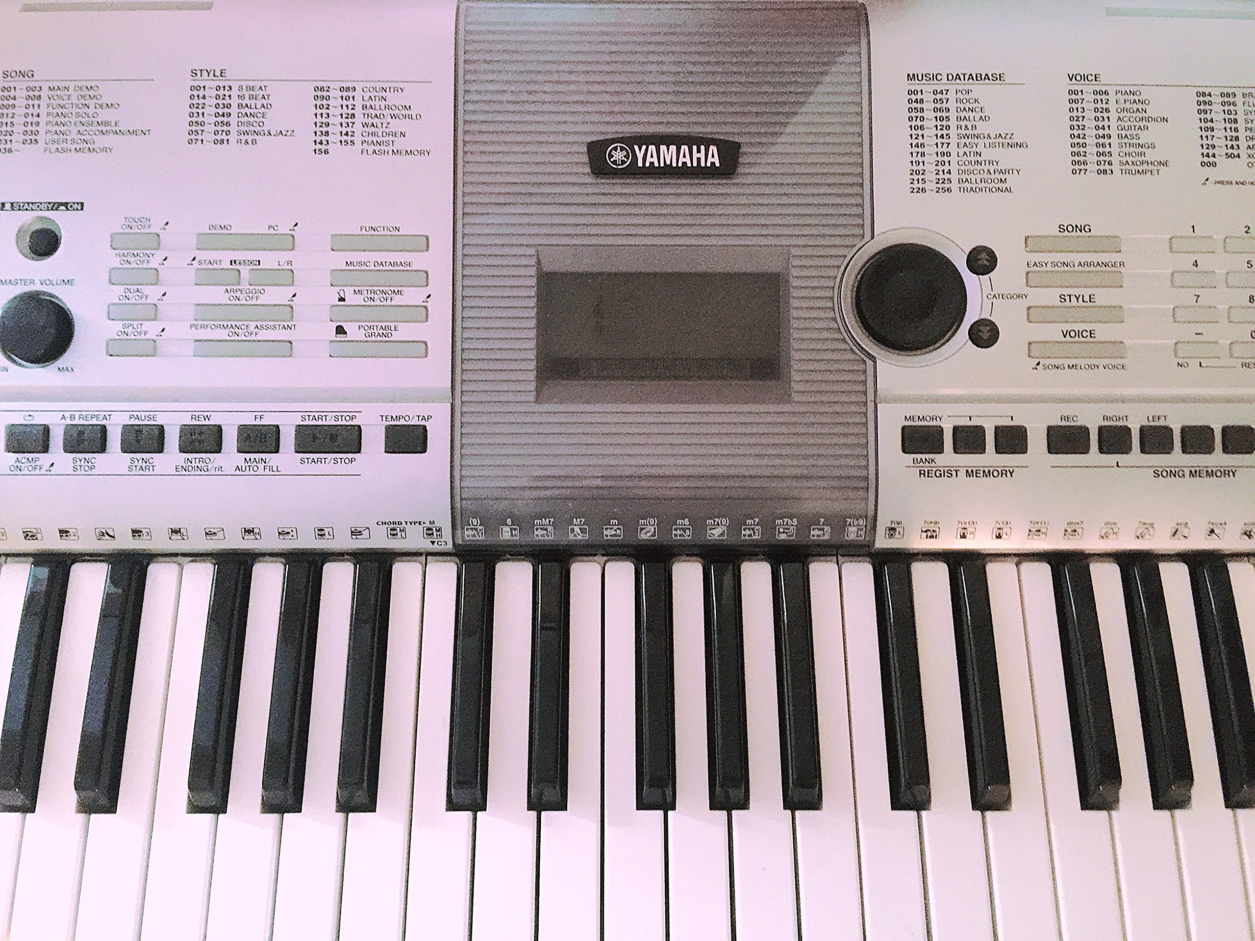 Yamaha PSR-E403 - Portable Keyboard & Synthesiser - 61 Touch